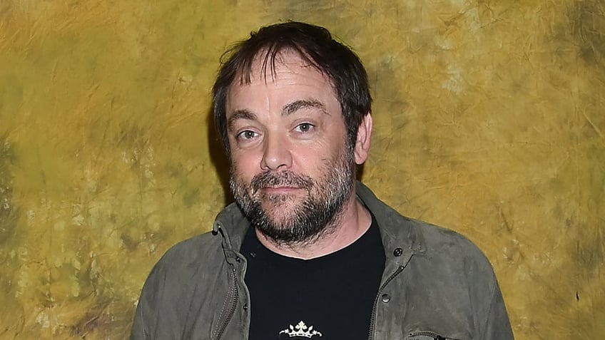 supernatural star mark sheppard survives 6 heart attacks was brought back from dead 4 times