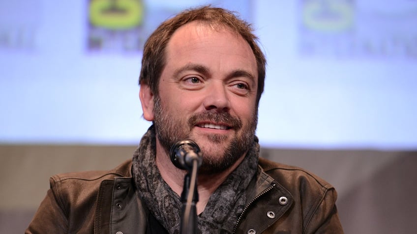 supernatural star mark sheppard survives 6 heart attacks was brought back from dead 4 times