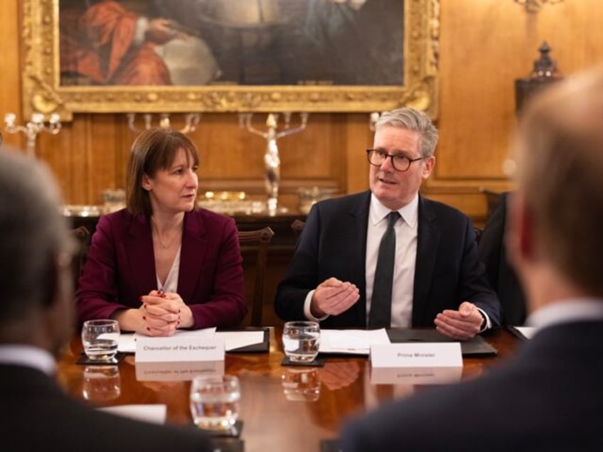 21/11/2024. London, United Kingdom. Prime Minister Keir Starmer hosts a Blackrock meeting