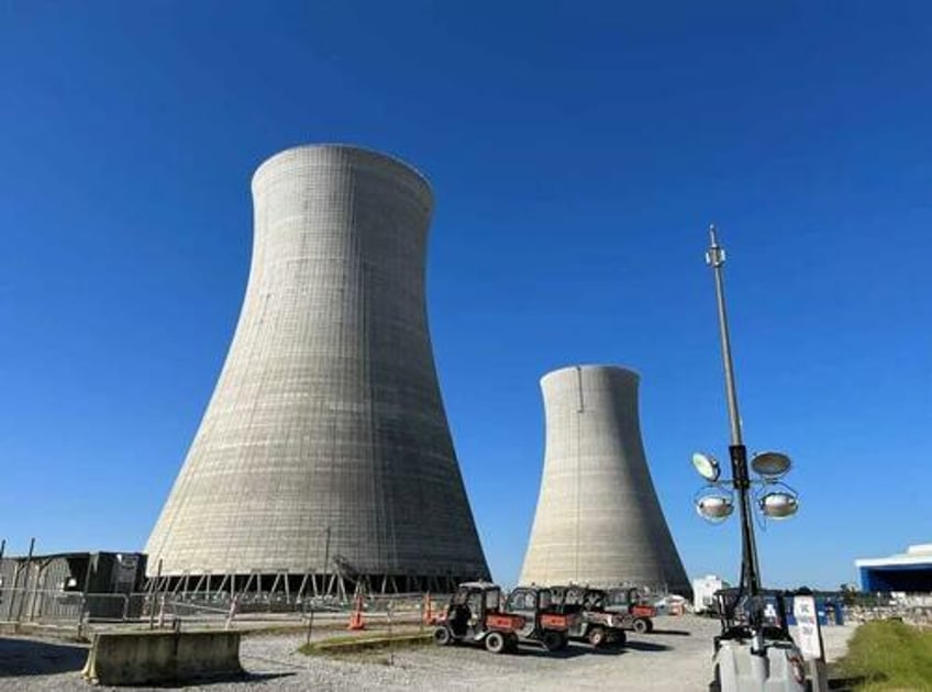 support for renewables slides as fossil fuel interest grows