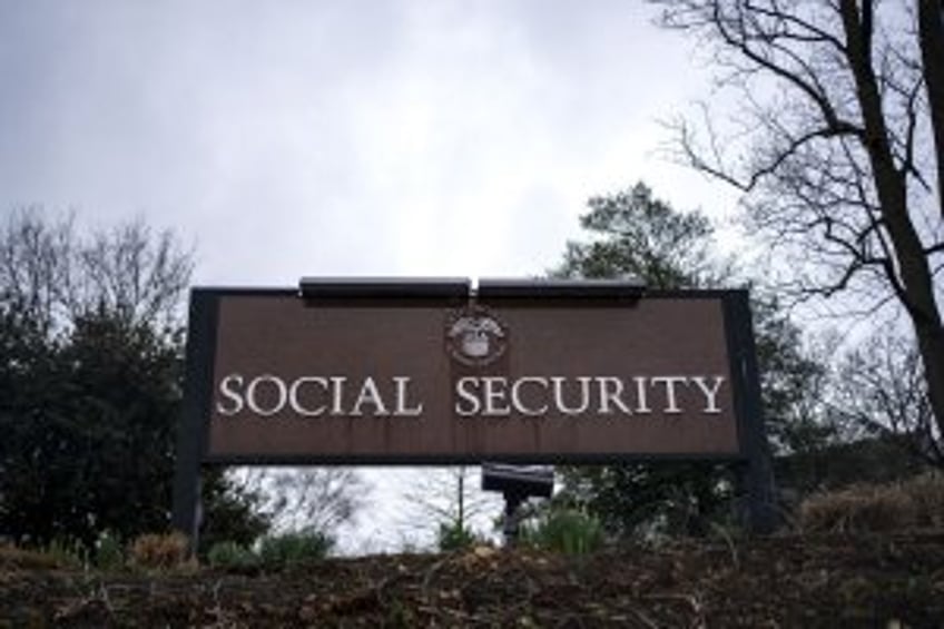 Supreme Court allows DOGE staffers to access Social Security data