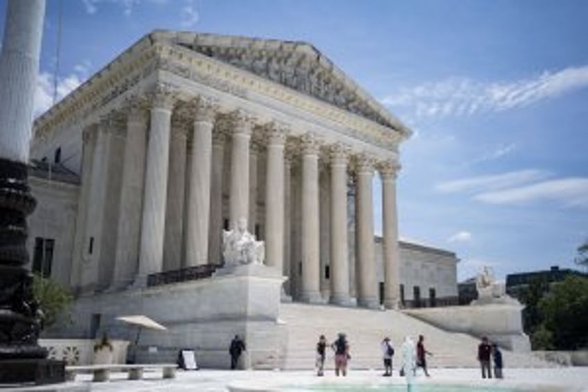 Supreme Court blocks Trump from using Alien Enemies Act for deportations