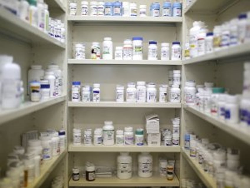 Survey: U.S. adults' use of illicit opioids 20 times higher than previously estimated