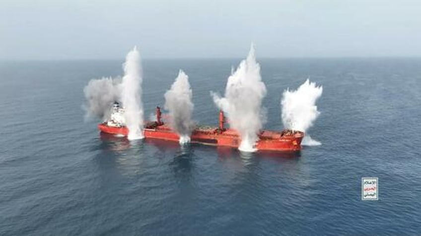 surviving crew members kidnapped by houthis after greek owned cargo ship attacked