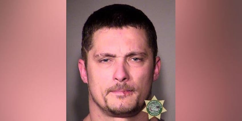 suspected portland serial killer had tried to choke police k 9 was released from prison early report