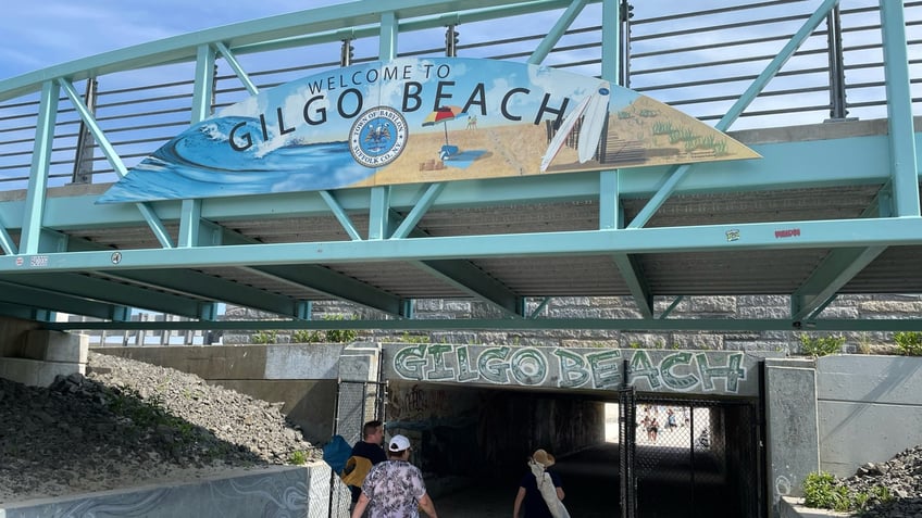 Gilgo beach entrance