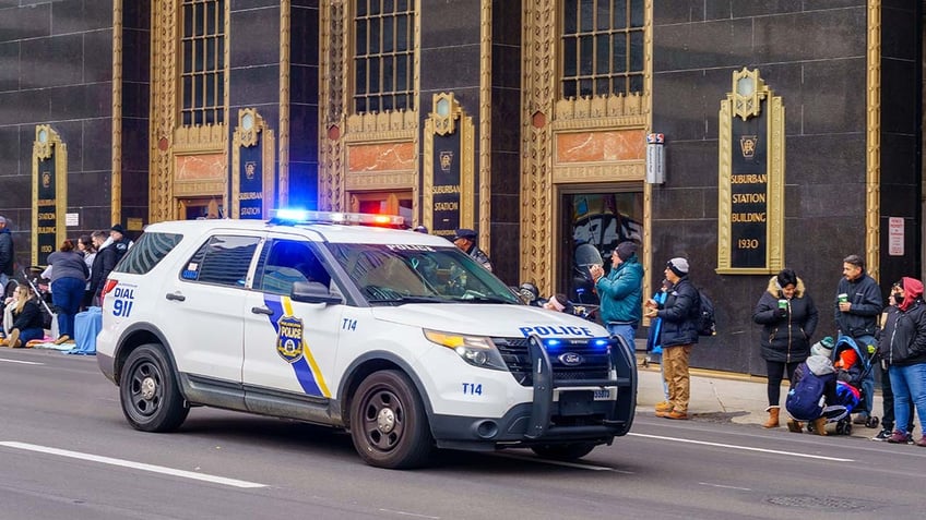 suspected thief tries to rob philadelphia convenience store with deadly result