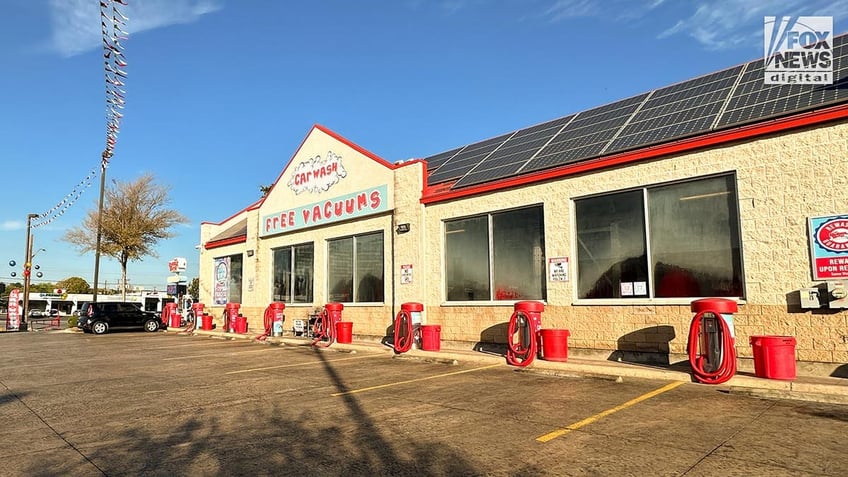 Scene of where Brad Simpson was observed after the suspicious disappearance of his realtor wife, Suzanne Simpson in San Antonio Texas