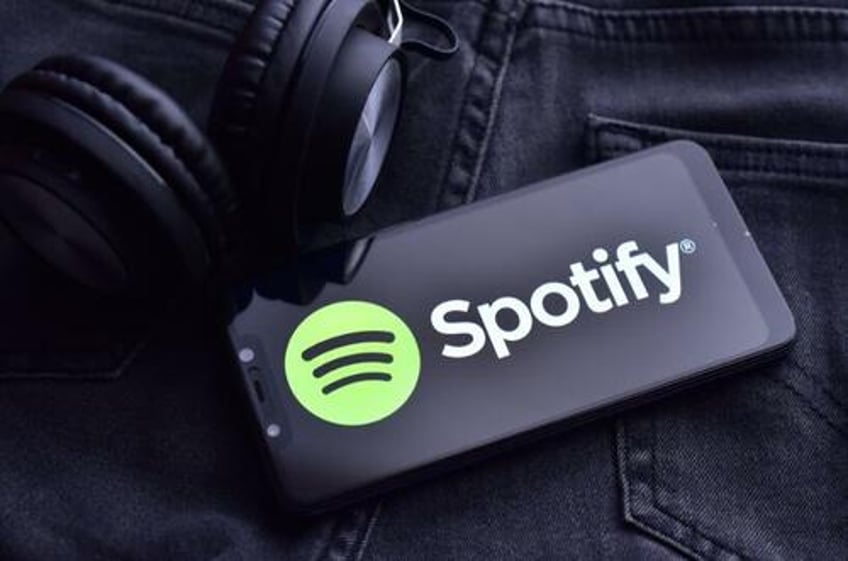 swedish gangs use fake spotify hits from affiliated ganster rappers to launder money