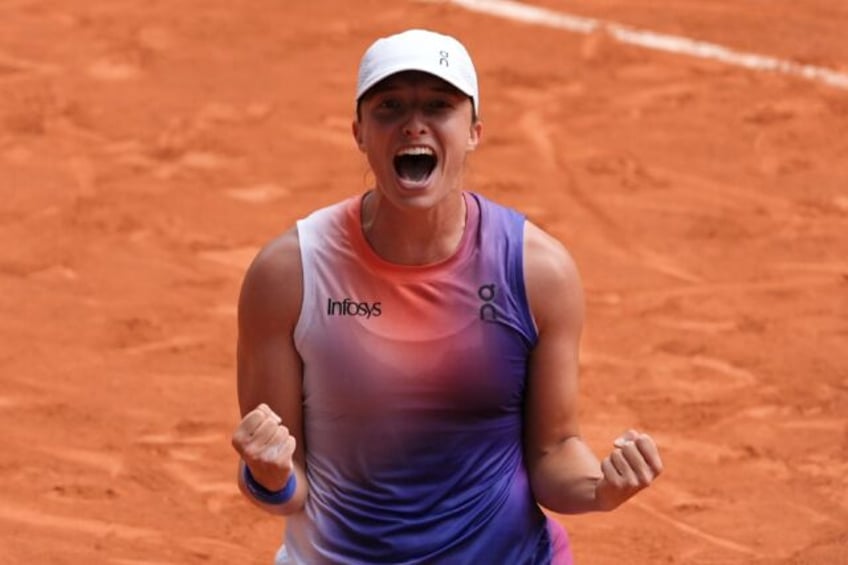 Iga Swiatek's career win-loss record at Roland Garros is now 35-2