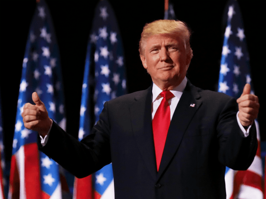 CLEVELAND, OH - JULY 21: Republican presidential candidate Donald Trump gives two thumbs u