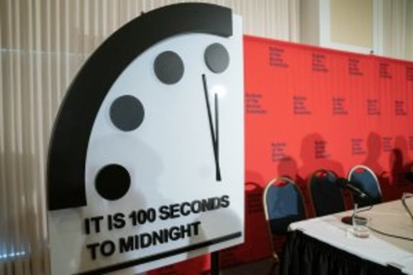 Symbolic 'Doomsday Clock' signals continued risk of global catastrophe