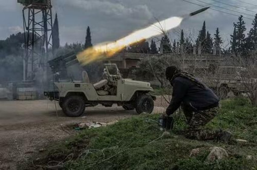 syria jolanis fighters in deadly clash with lebanese army on border