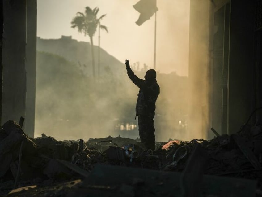 Israeli Airstrikes Hit The Syrian Ministry Of Defense And A Site Near The Presidential Pal