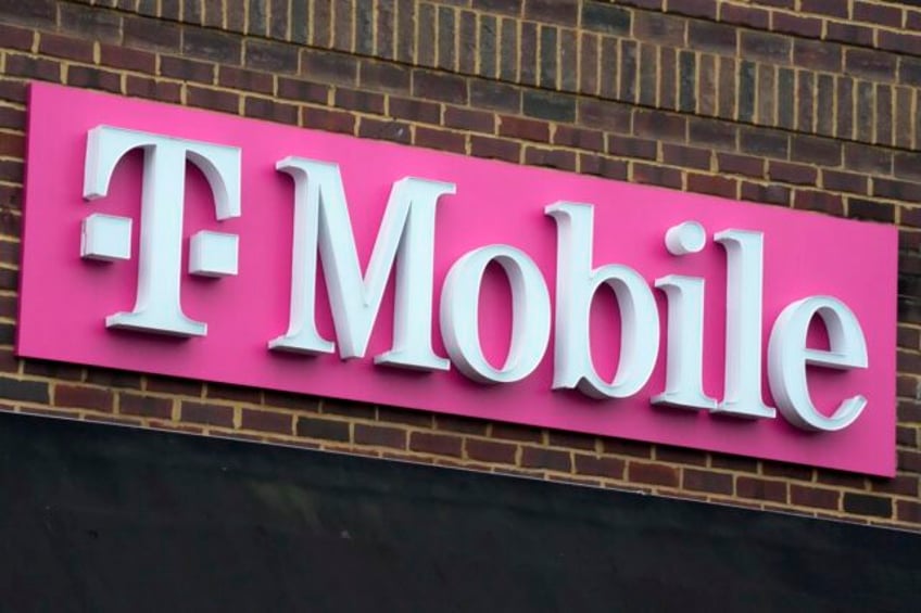 t mobile will lay off 5000 employees or about 7 of its workforce in the coming weeks