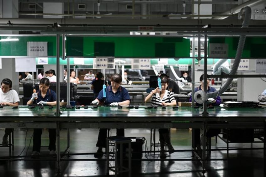 But the number of Taiwanese companies in Kunshan has fallen from more than 10,000 a decade