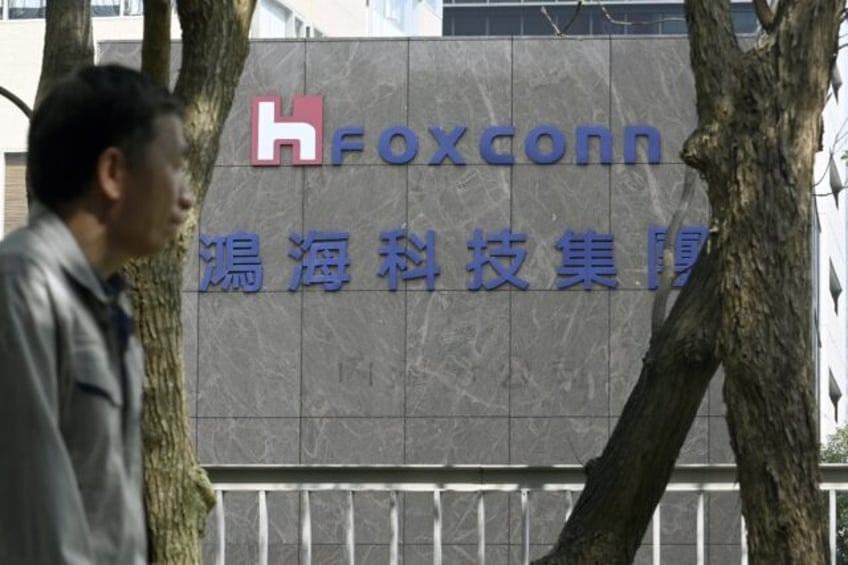 taiwans foxconn calls for confidence in wake of chinese tax probe