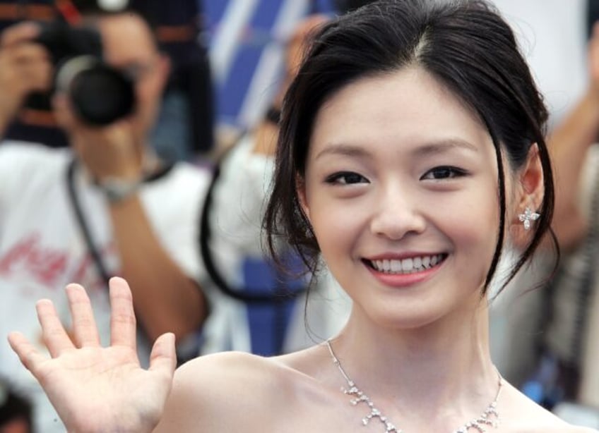 Barbie Hsu's role in the popular 2001 television series 'Meteor Garden' made her a star ac