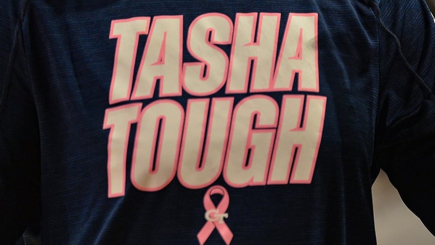 tasha butts georgetown womens basketball coach dead at 41 after breast cancer battle