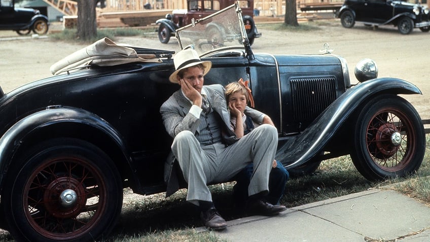 Ryan ONeal and Tatum ONeal in Paper Moon