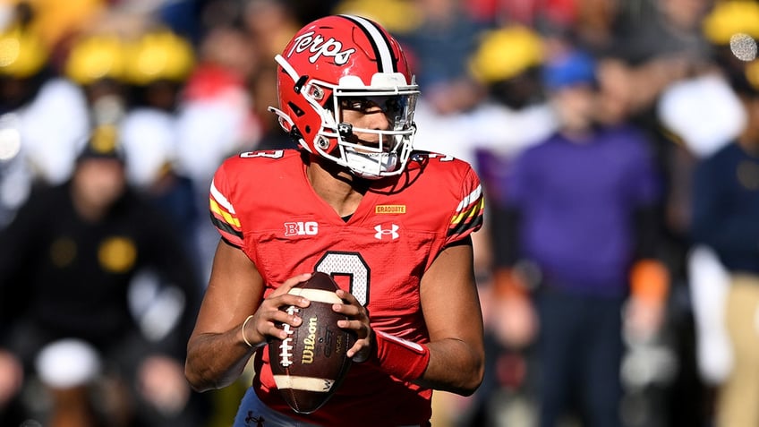 Taulia Tagovailoa drops back