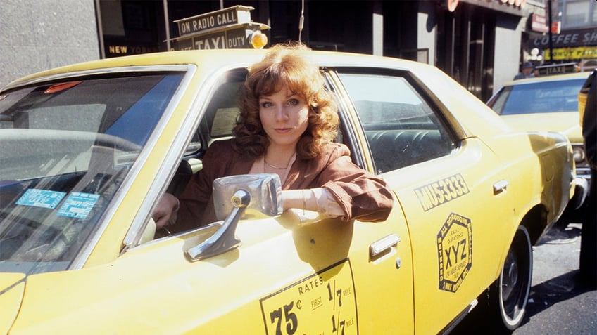 Marilu Henner taxi