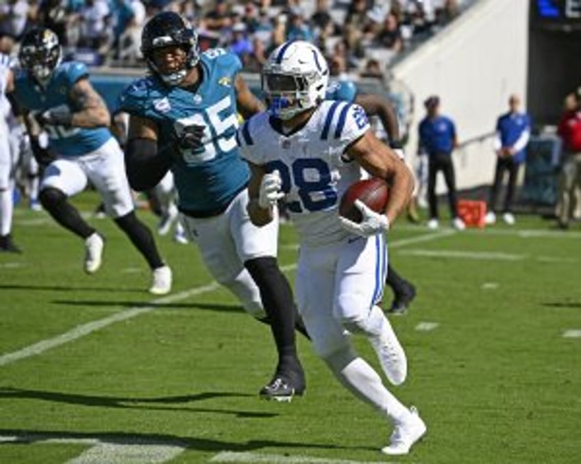 Taylor, Pollard among 5 must-start Week 2 fantasy football running backs