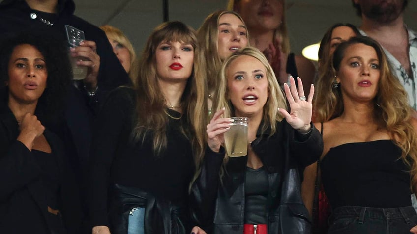 taylor swift brittany mahomes watching tight chiefs game sparks jokes on social media