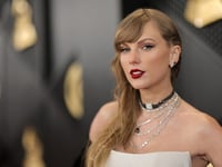Taylor Swift fans share raw reactions to her new album as psychologist weighs in: ‘Explores dark places’