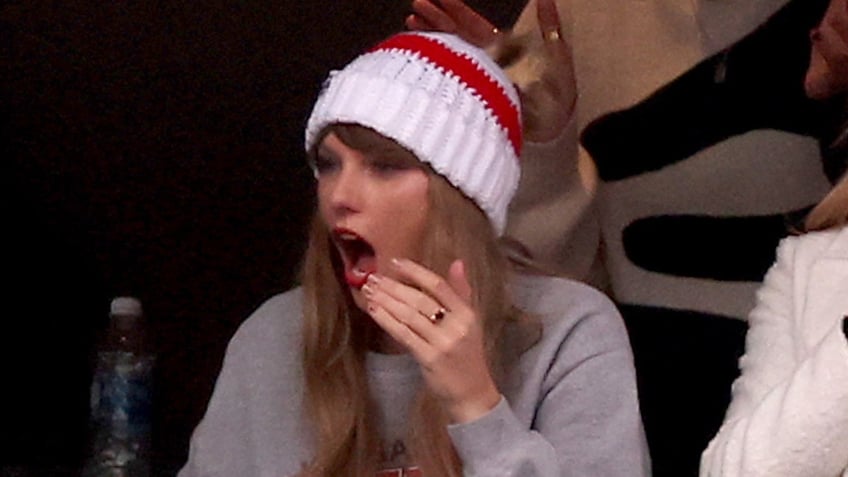 Taylor Swift upset