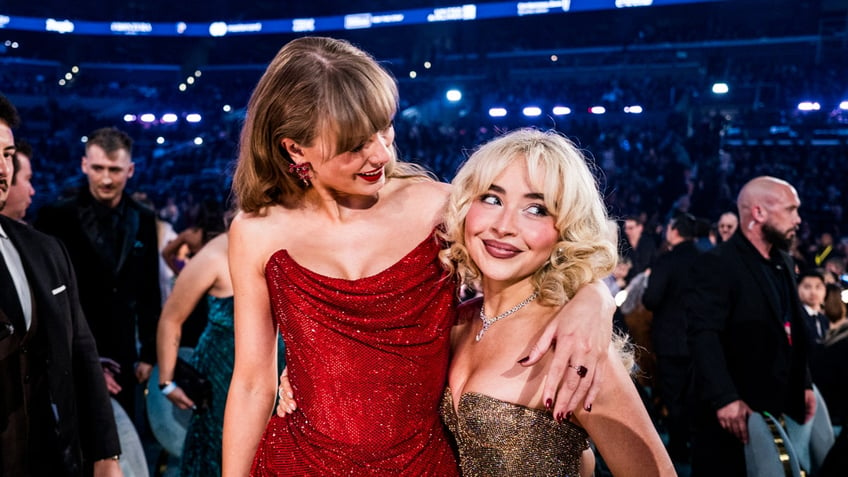 Taylor Swift and Sabrina Carpenter pose for a photo