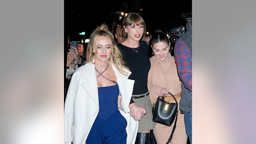 taylor swift selena gomez brittany mahomes spotted in nyc ahead of travis kelces game in germany