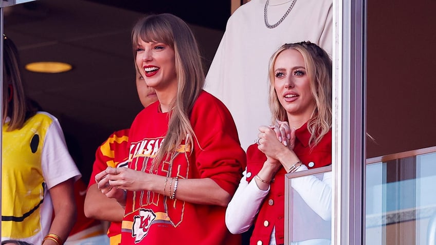 taylor swift sports travis kelces football jersey number on friendship bracelet at chiefs game