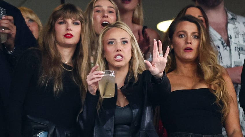 taylor swift takes over travis kelces football weekend hangs with blake lively and brittany mahomes