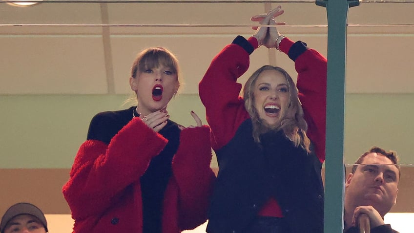 Taylor Swift and Brittany Mahomes