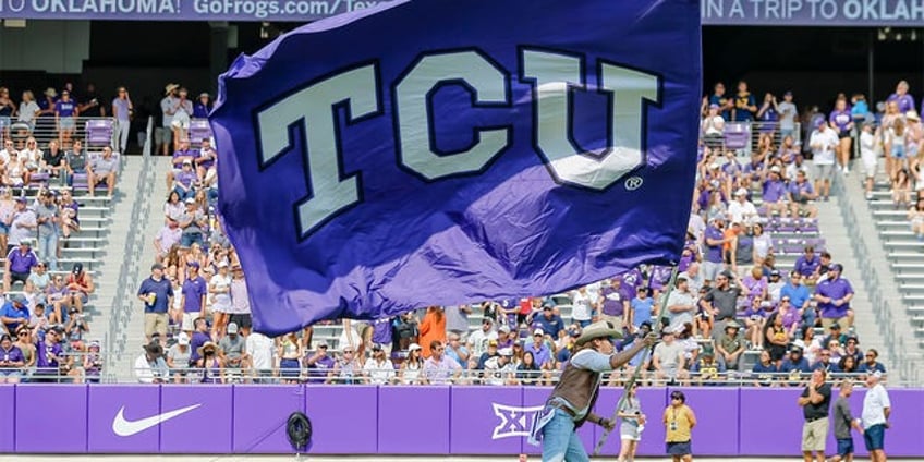 tcu 455 pound freshman nicknamed big bubba going viral as expected fan favorite this season