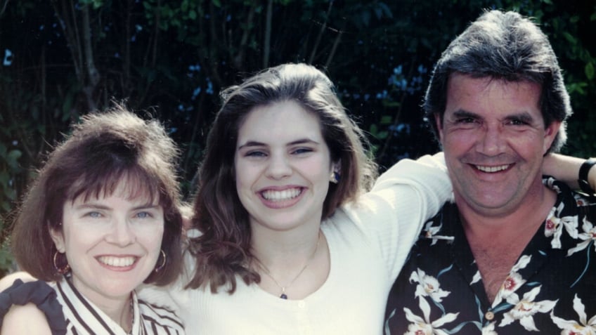 Edna Cowell Martin (left), her daughter, and her husband Don (right).