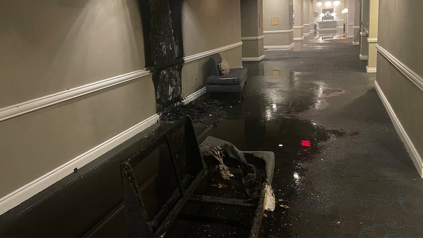 teen arrested for allegedly setting fire in florida hotel following fight with mother police