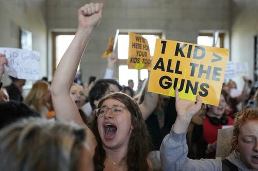 tennessee republicans pass law allowing teachers to be armed democrats cry fascism