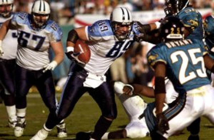 Tennessee Titans tight end Frank Wycheck, who died in 2023, diagnosed with CTE