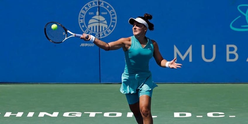 tennis star bianca andreescu shouts in frustration at citi open over heckling fan shut up