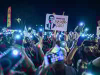 Tens of thousands take part in Istanbul rally for jailed mayor