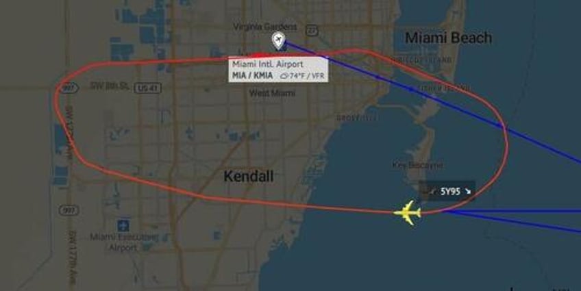 terrifying footage shows boeing 747 engine fire over miami 