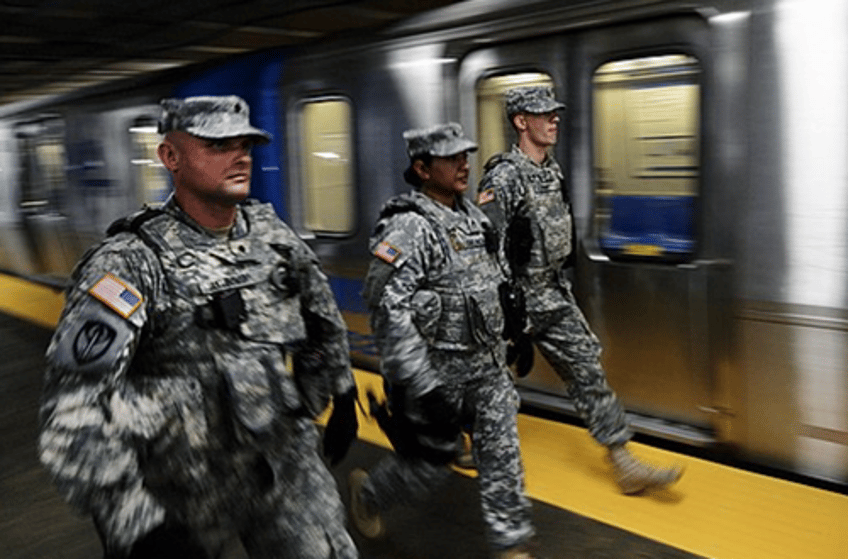 terror threat nyc mobilizing 1000 national guard troops in subways 