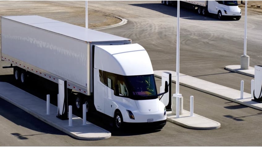 Tesla Semi’s impressive performance on ice marks another major triumph