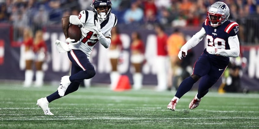 texans rookie baffles patriots with unbelievable touchdown catch in preseason game