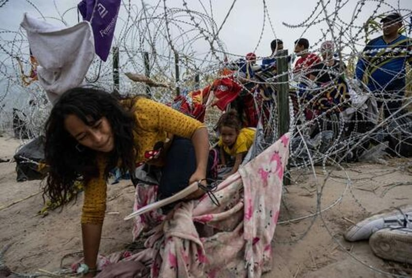 texas ag sues biden administration for cutting razor wire at southern border