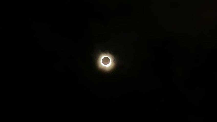 solar eclipse wedding totality