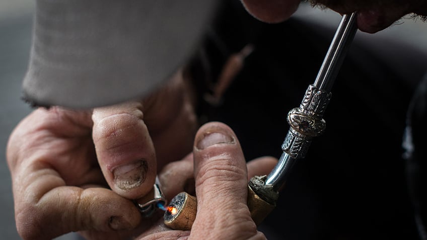 texas drug recovery group awarded 800k grant from biden admin for harm reduction distributes crack pipes