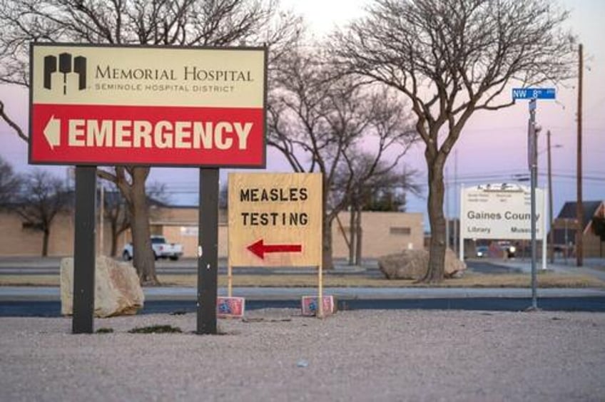 texas has not pinpointed source of measles outbreak official